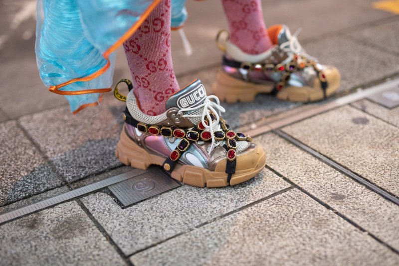 Wirtualne sneakersy Gucci 