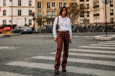Street style na tygodniu mody w Paryżu wiosna-lato 2021	
