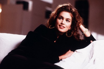 Cindy Crawford na archiwalnych fotografiach