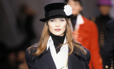 Niezapomniane momenty Kate Moss z pokazów domu mody Chanel z lat 90. 