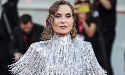 Aktorka filmowa Isabelle Huppert znalazła idealny fason sukienki