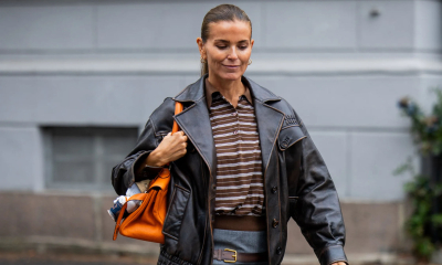 Biker boots powracają jesienią 2025 w towarzystwie minispódniczki