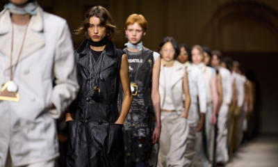 Szerokie spodnie, skórzane kurtki i nowa it-bag robią furorę na pokazie Coach 