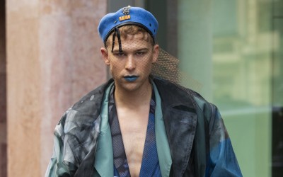 Tommy Dorfman identyfikuje się jako kobieta