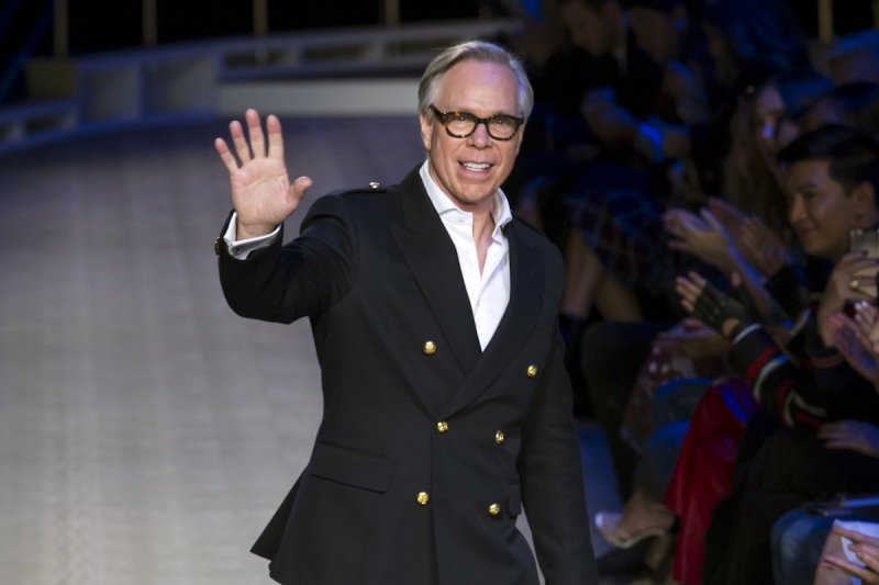 Tommy Hilfiger i Calvin Klein wspierają walkę z koronawirusem