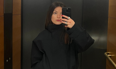 Kurtka wiatrówka Uniqlo świetnie pasuje do miejskich stylizacji 