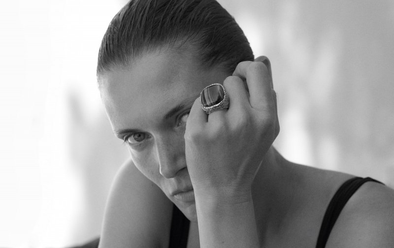 Wakacyjny numer „Vogue Polska”: Małgosia Bela, Fran Lebowitz, przewodnik po Wenecji