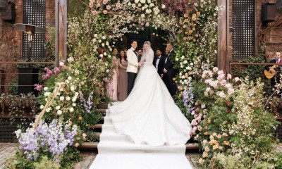 Kameralny nowojorski ślub modelki Jessie Li, inspirowany angielskimi ogrodami