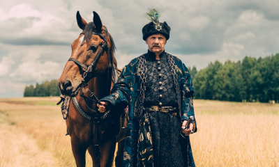 Adamczewscy szykują się na wizytę króla. Netflix prezentuje zwiastun drugiego sezonu „1670”