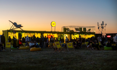 Festiwalowy rytuał, który pomaga poczuć się „tu i teraz”