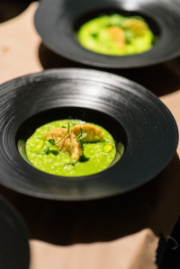 Wśród potraw serwowanych podczas kolacji znalazło się risotto ze szparagami i zielonym groszkiem, Fot. Mateusz Pawelski