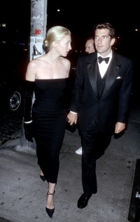 Carolyn Bessette-Kennedy i John F. Kennedy Jr. w 1998 roku, Fot. Ron Galella/Ron Galella Collection