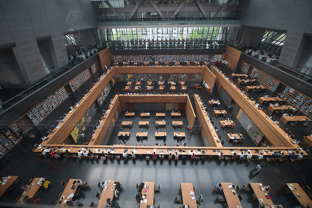 Chińska Biblioteka Narodowa, Pekin, Fot. AA/ABACA/EAST NEWS
