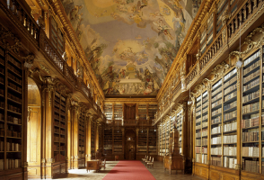 Biblioteka Klasztoru na Strahowie, Praga, Czechy, Fot. Arcaid/UIG, Getty Images