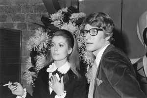 Catherine Deneuve i Yves Saint Laurent, Fot. Getty Images