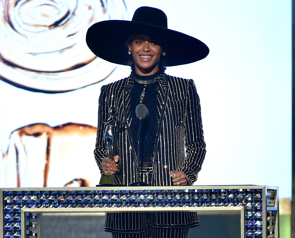 Beyonce podczas rozdania nagród CDFA  w 2016 roku, Fot. Theo Wargo, Getty Images