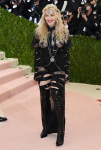 Madonna podczas MET Gali w 2016 roku, Fot. Getty Images