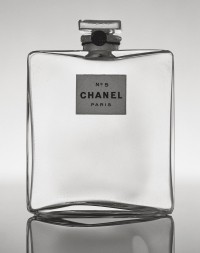 Glass, black cotton cord, black wax seal, printed paper Paris, Patrimoine de CHANEL © Julien T. Hamon