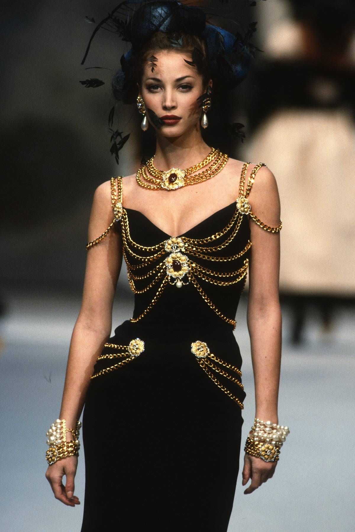 Christy Turlington na pokazie Chanel Couture wiosna-lato 1992, Fot. Getty Images