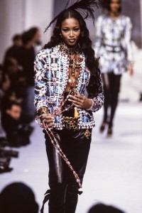 Naomi Campbell na pokazie Chanel Couture wiosna-lato 1992, Fot. Getty Images