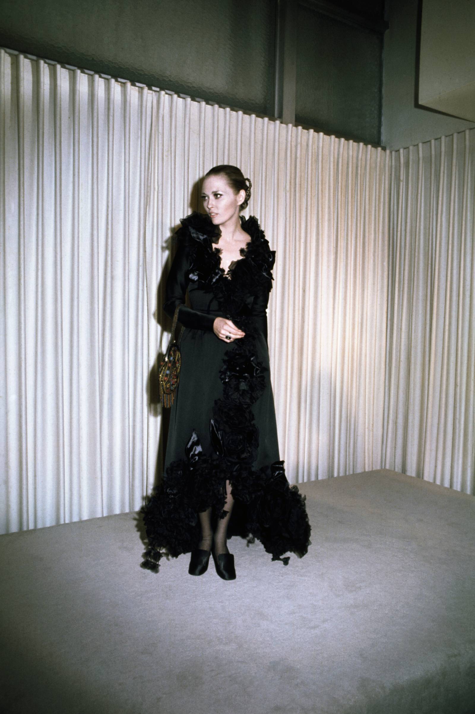 Faye Dunaway w sukni Theodory Van Runkle w 1968 roku