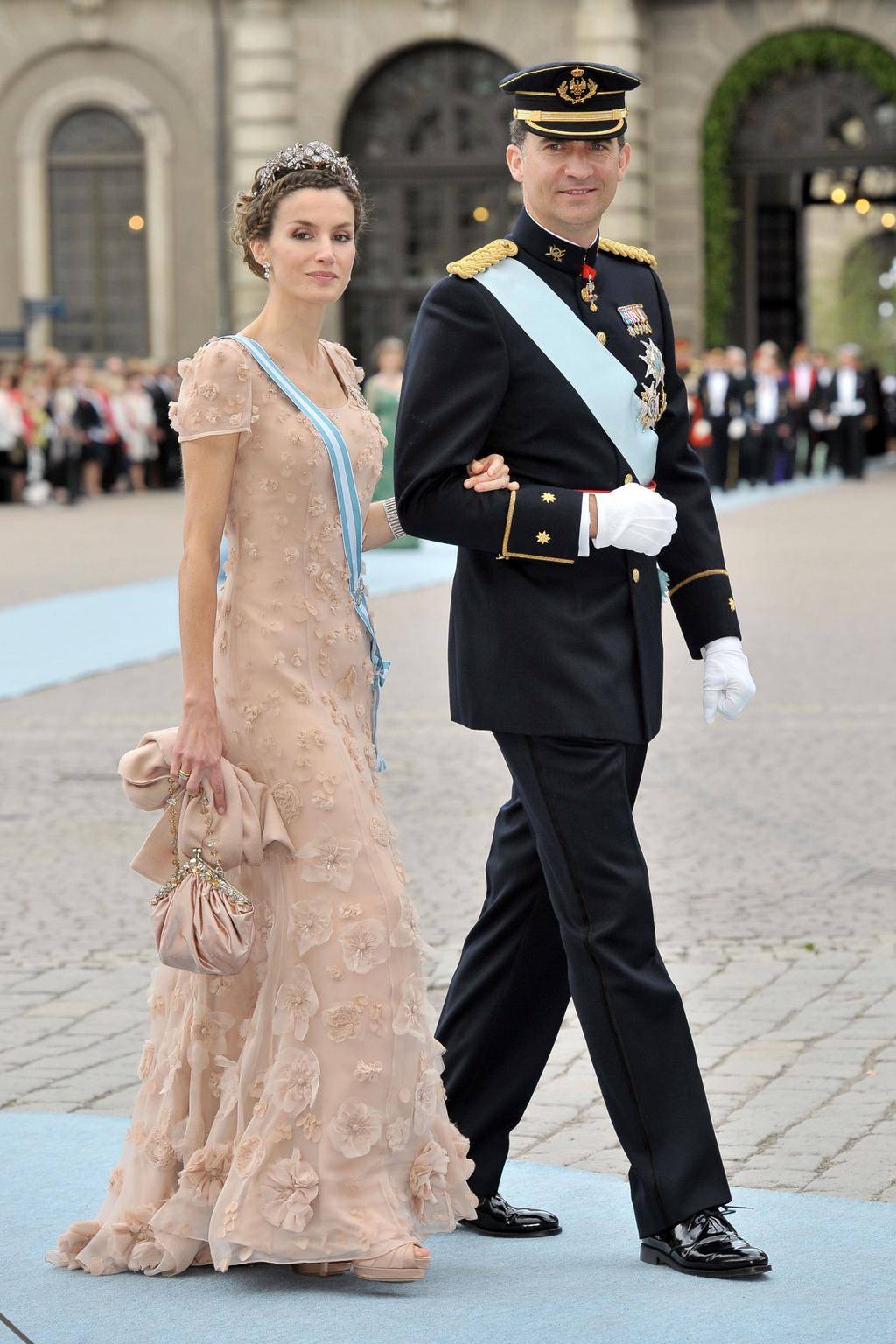 Letycja, królowa Hiszpanii, i Filip, król Hiszpanii na ślubie Wiktorii, księżnej koronnej Szwecji, i Daniela Westlinga w Sztokholmie, 19 czerwca 2010 roku.