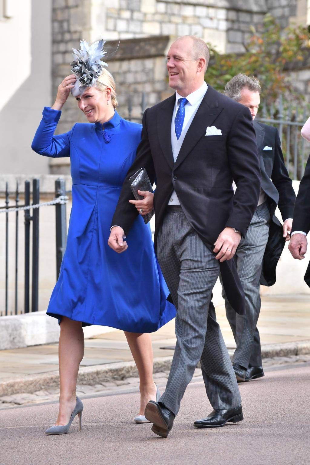 Zara Phillips i Mike Tindall na ślubie księżnej Eugenii i Jacka Brooksbanka w kaplicy św. Jerzego, 12 października 2018 roku.