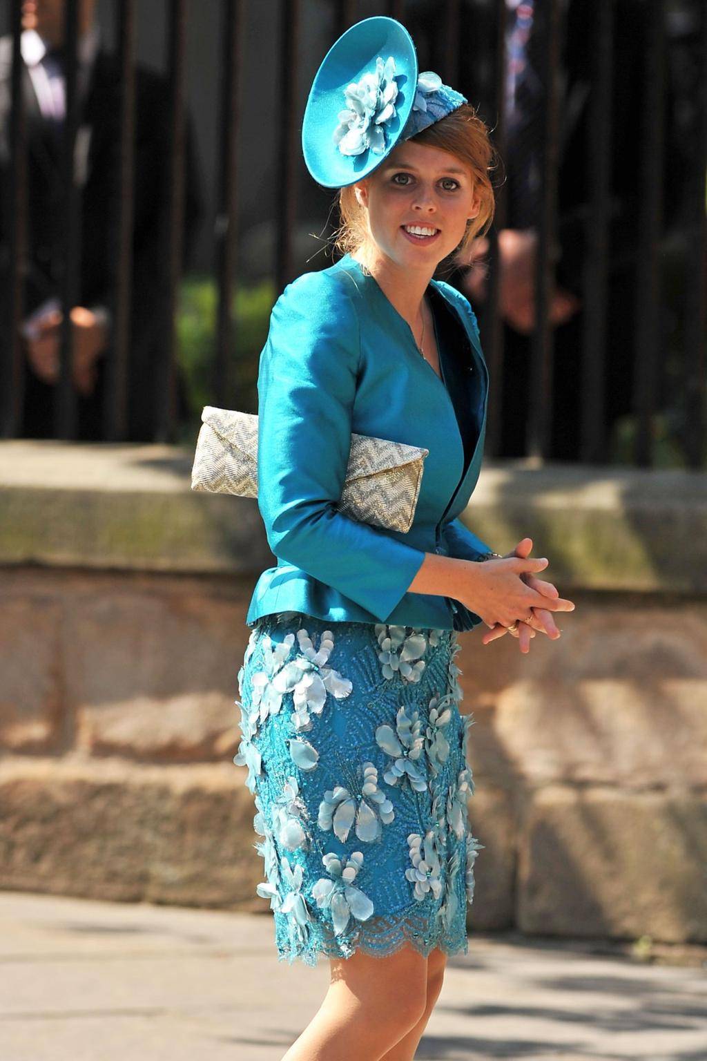 Księżna Beatrycze na ślubie Zary Phillips i Mike’a Tindalla w Canongate Kirk, 30 lipca 2011 roku.