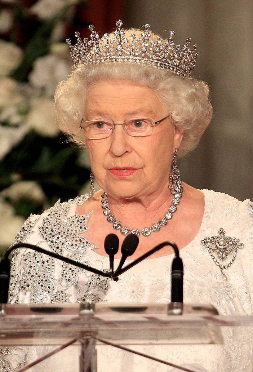 Broszka diamentowego jubileuszu królowej Wiktorii, lipiec 2010 roku