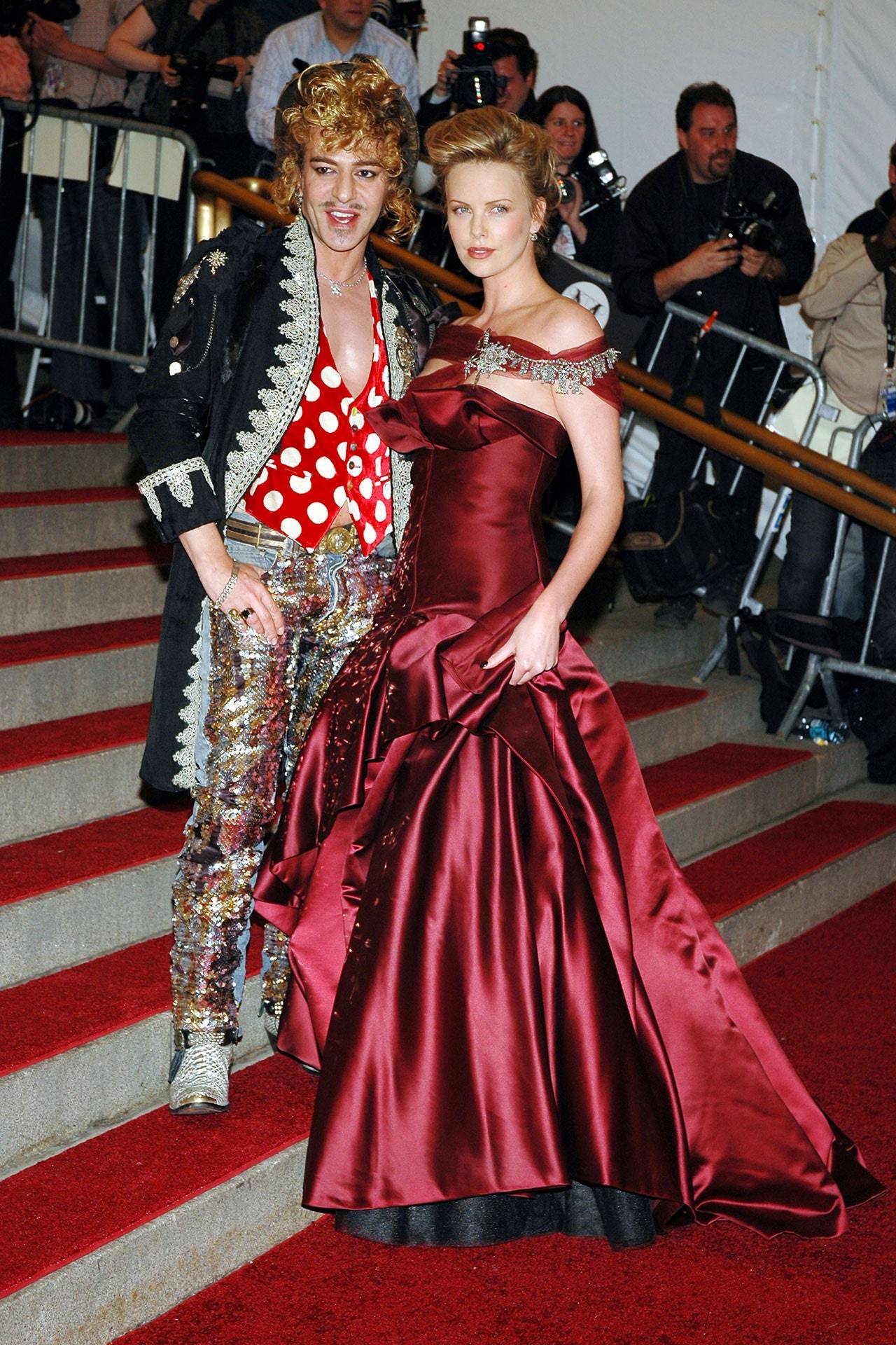 2006: John Galliano i Chalize Theron, Fot. Getty Images