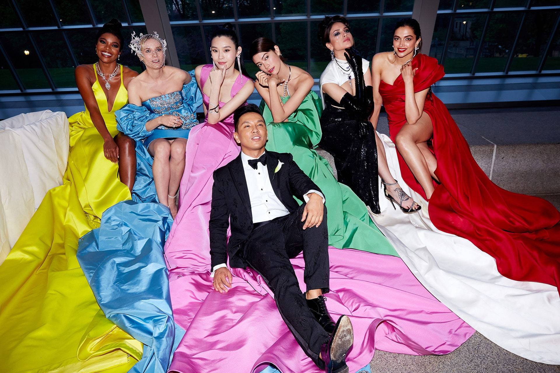 2018: Prabal Gurung with Gabrielle Union, Diane Kruger, Ming Xi, Hikari Mori, Eliza Gonzalez i Deepika Padukone
