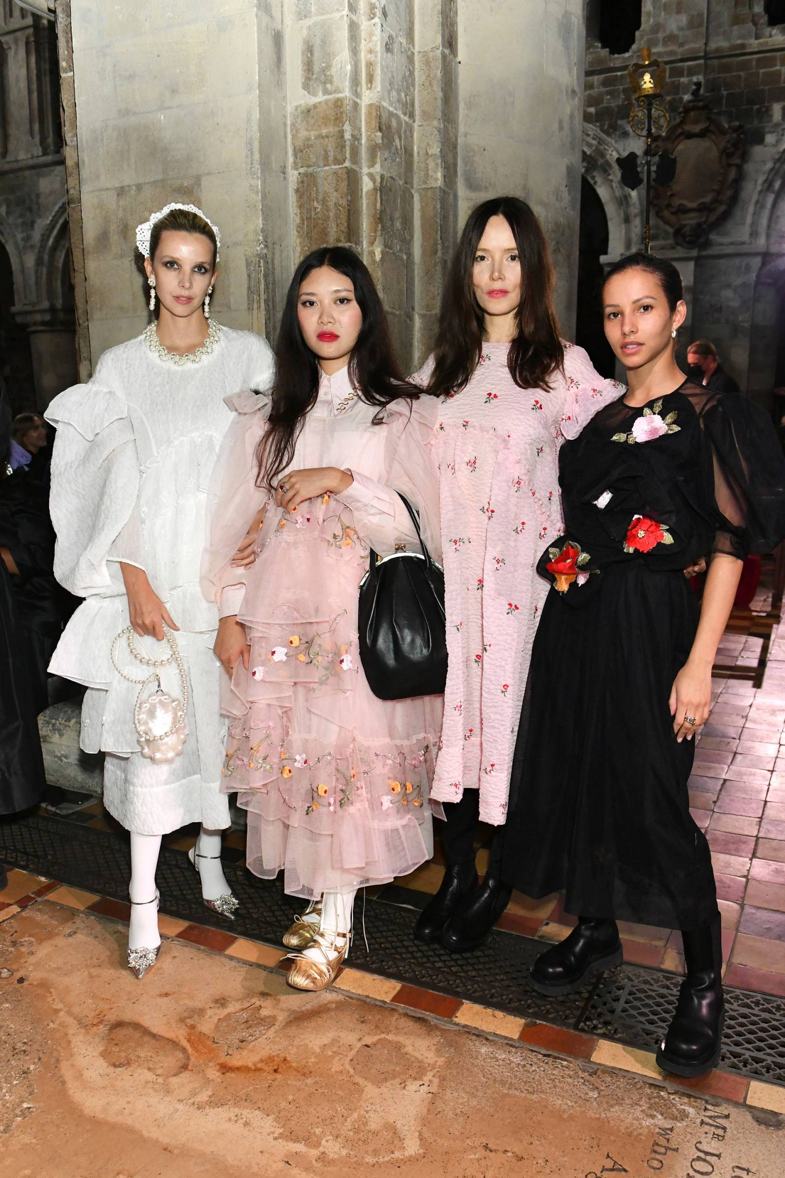 Greta Bellamacina, Faye Wei Wei, Valene Kane i Francesca Hayward