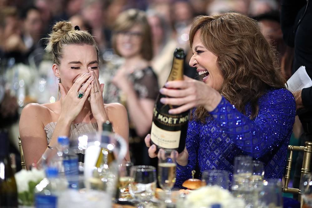 Margot Robbie i Allison Janney podczas Critics' Choice Awards, Fot. Getty Images
