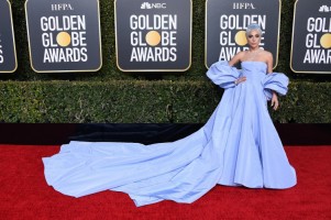 Lady Gaga w kreacji Valentino Haute Couture, fot. Getty Images