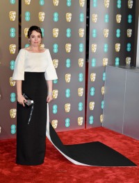 Olivia Colman w sukni Emilii Wickstead, Fot. Pascal Le Segretain/Getty Images