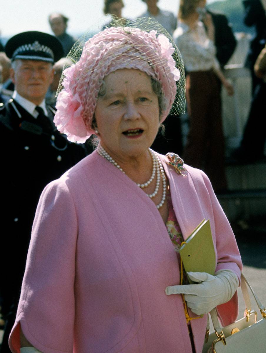 Królowa Matka w Cheltenham w 1982 roku