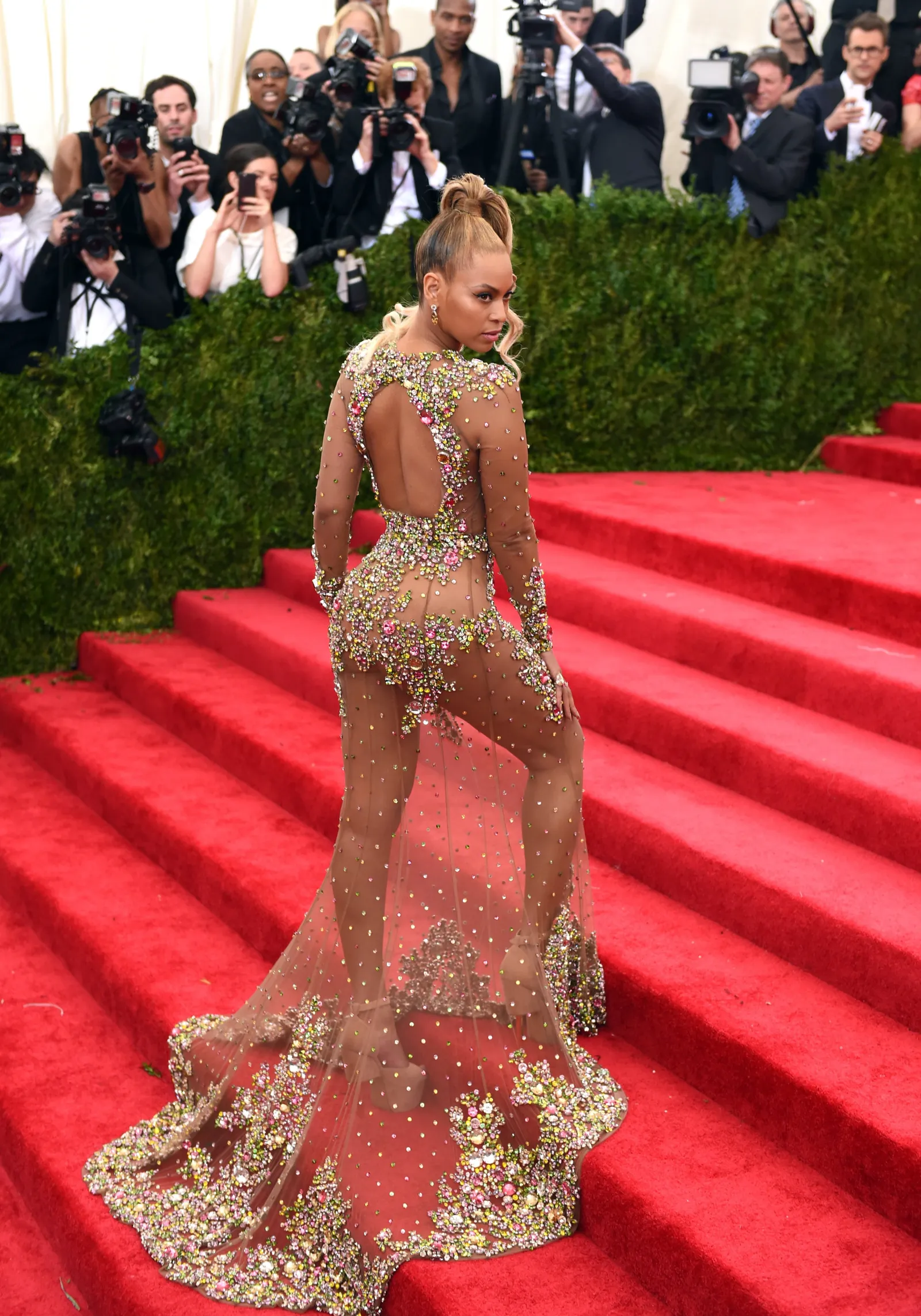 Beyoncé w Givenchy