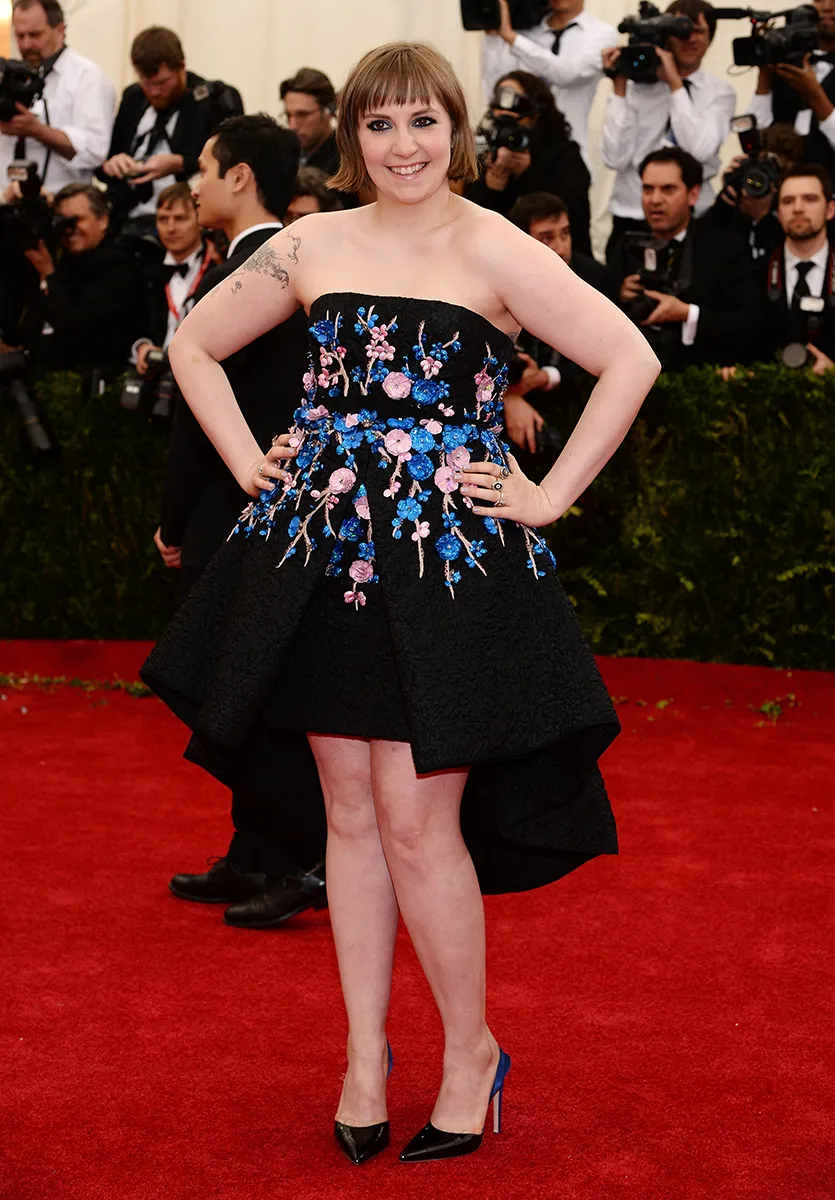 Lena Dunham w Giambattista Valli Haute Couture