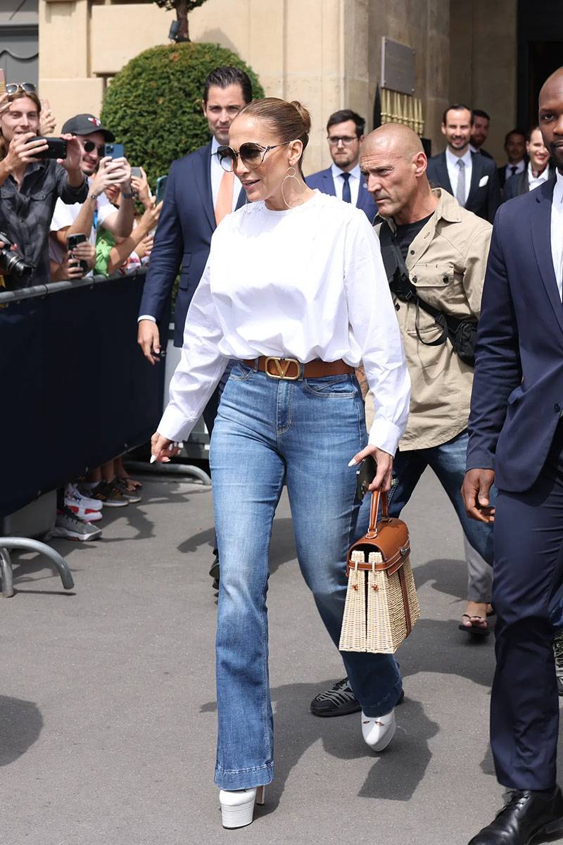 Jennifer Lopez w pasku Valentino