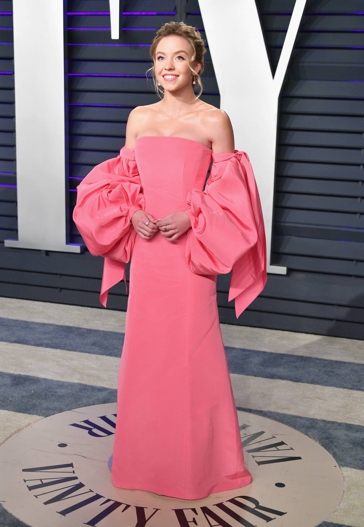 W różowej sukni podczas imprezy „Vanity Fair” po rozdaniu Oscarów, 2019