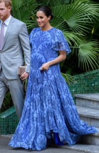 Księżna Meghan w sukience Caroliny Herrery, Fot. Pool/Samir Hussein/WireImage