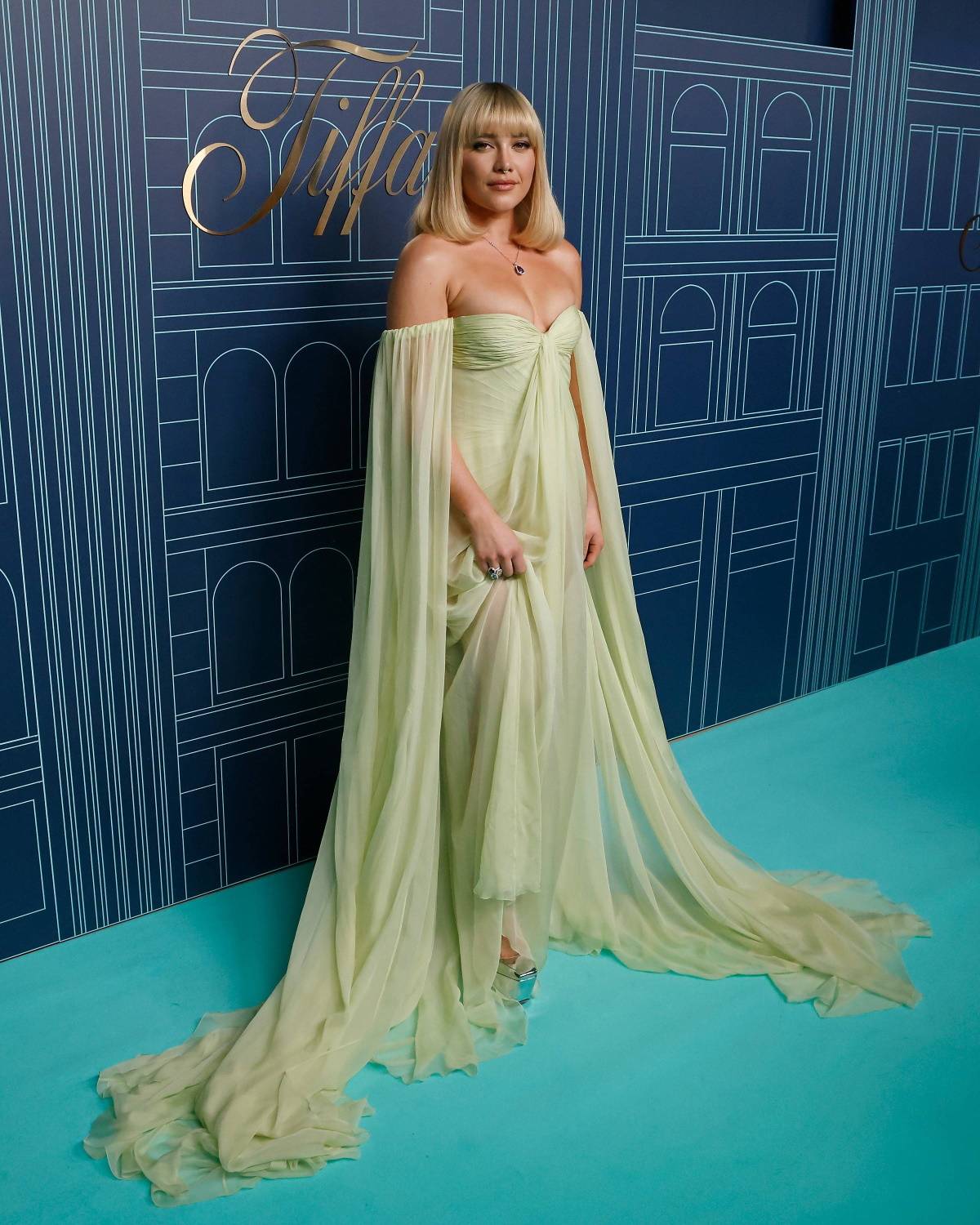 W sukni Valentino na otwarciu nowego butiku Tiffany’ego w 2023 roku
