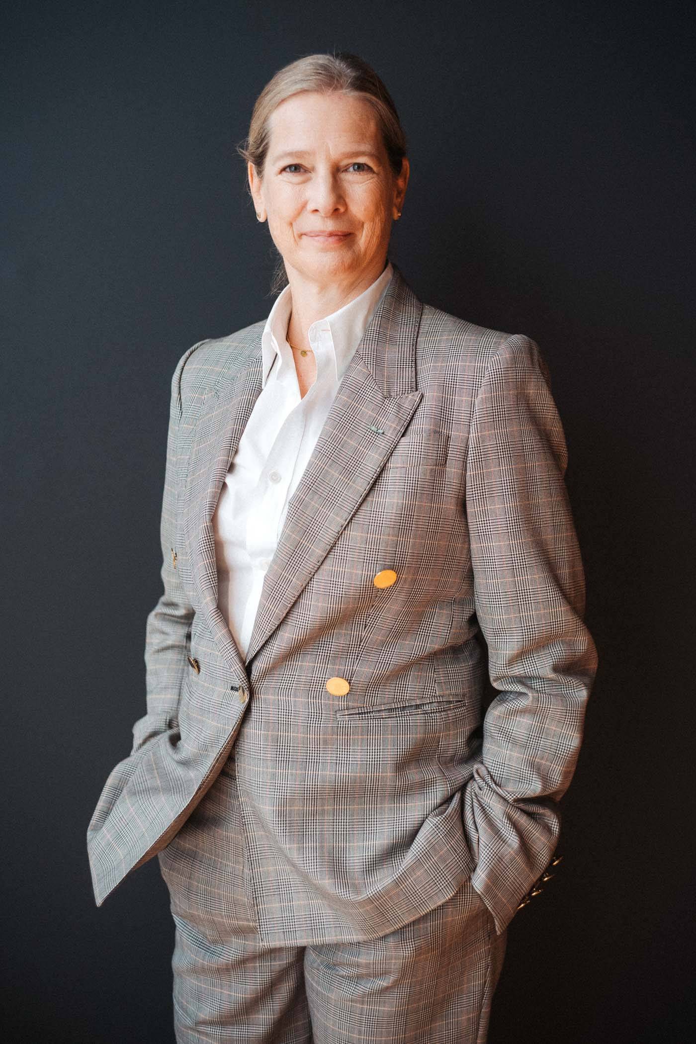 Dana Thomas, redaktorka ds. zrównoważonego rozwoju na Europę w „British Vogue”, autorka „Modopolis. Dlaczego to, co nosimy, ma znaczenie”