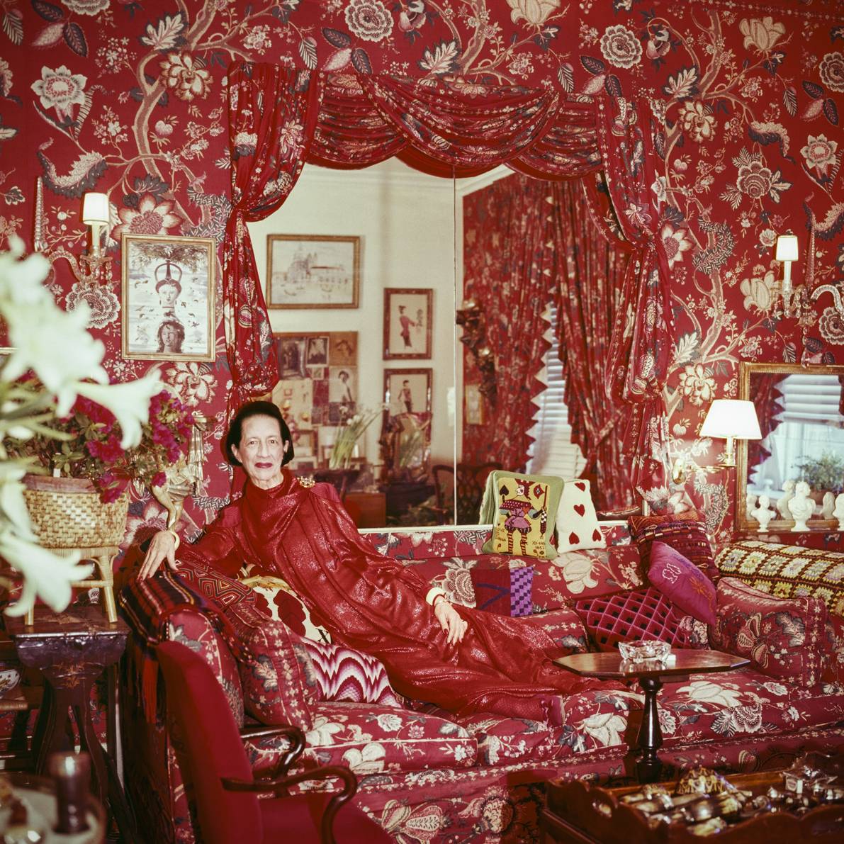 Diana Vreeland w jej nowojorskim apartamencie zaprojektowanym przez Billy’ego Baldwina, 1979