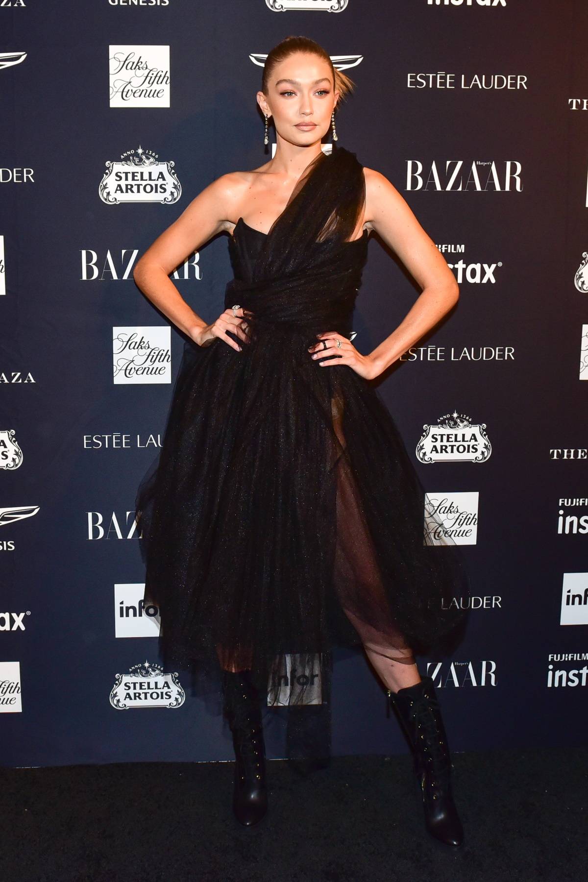 Gigi Hadid w 2019 r. na imprezie ICONS „Harper’s Bazaar”