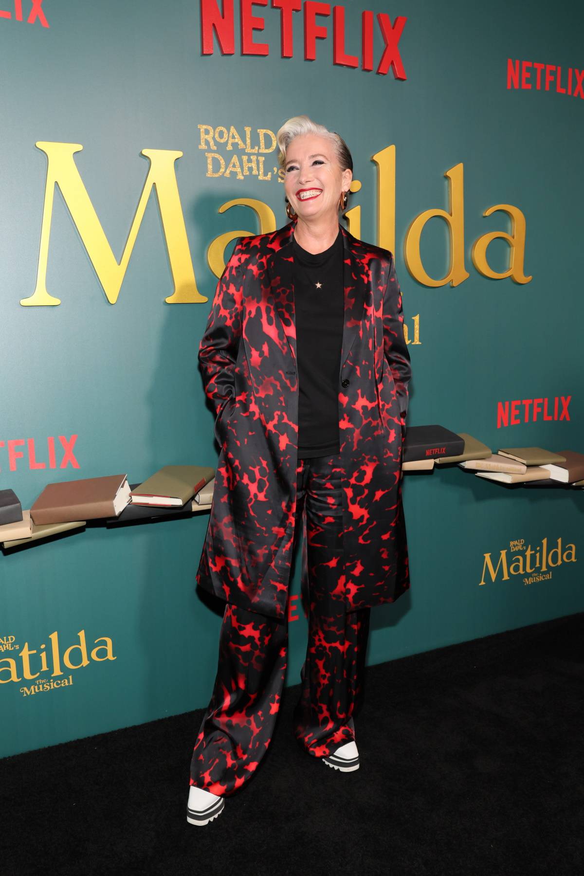 Emma Thompson 7 grudnia 2022 roku na pokazie specjalnym filmu „Matylda: Musical” w Nowym Jorku