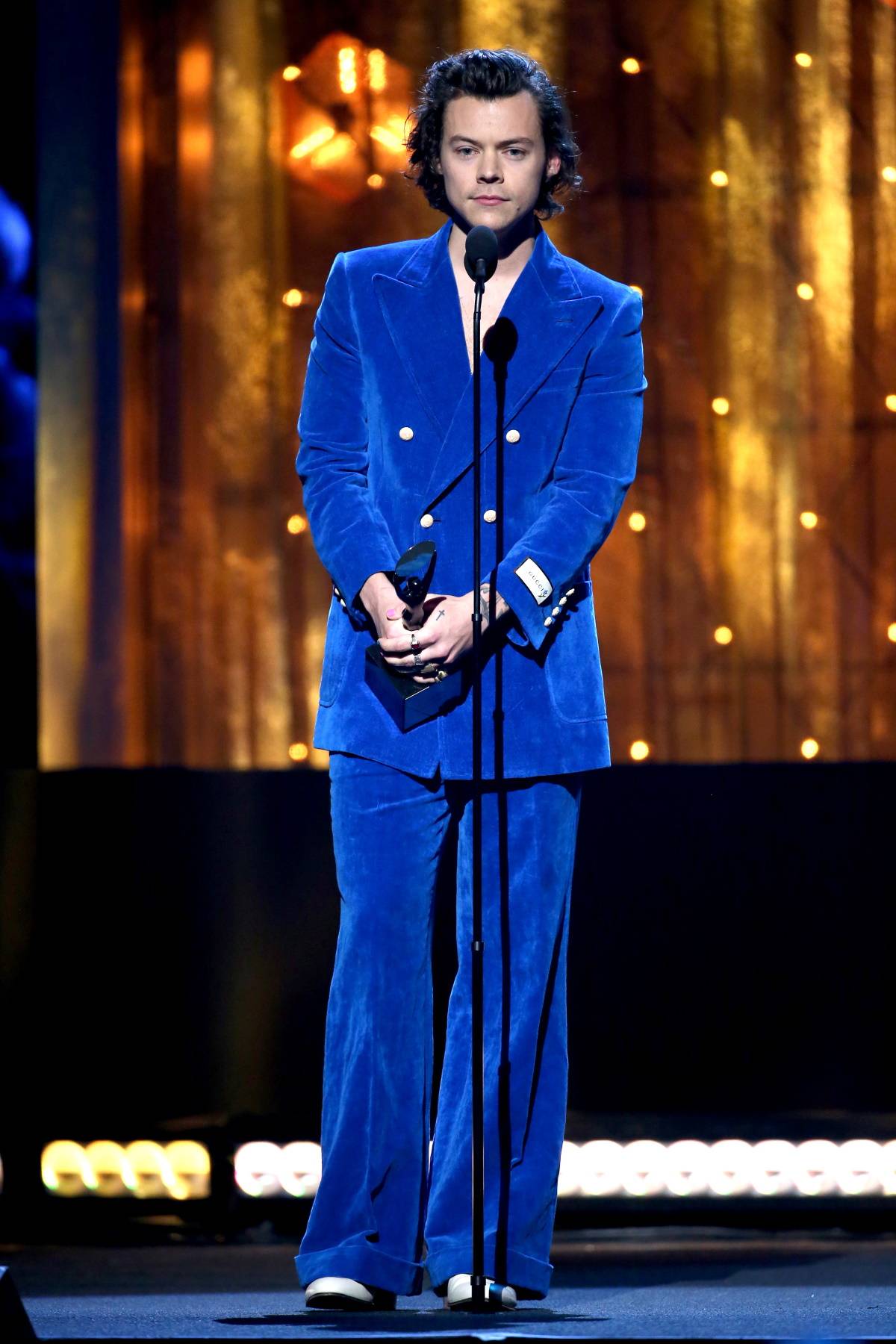 W niebieskim garniturze Gucci podczas ceremonii Rock & Roll Hall Of Fame w 2019 r. 