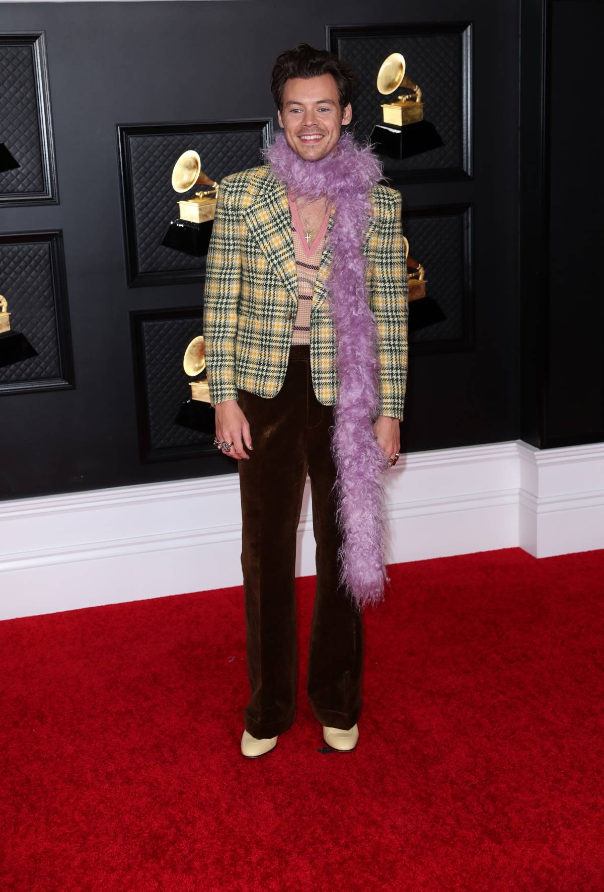 W kreacji Gucci podczas rozdania nagród Grammy w 2021 r.