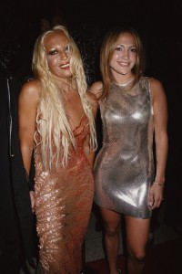 Donatella Versace i Jennifer Lopez, 1999 rok, Fot. Rose Hartman/Archive Photos/Getty Images
