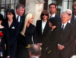 Donatella Versace i Anna Wintour na pogrzebie księżnej Diany, 1997 rok, Fot. Jayne Fincher/Getty Images
